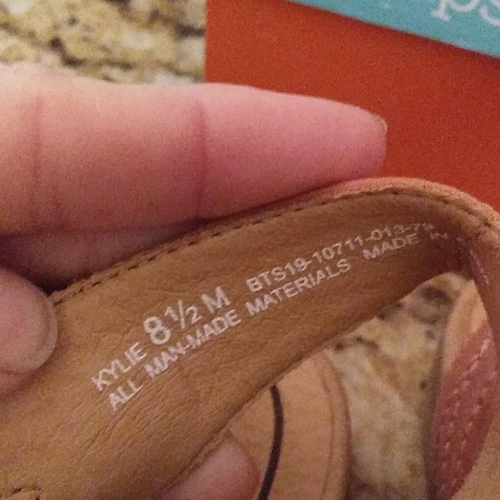 0326 BareTrap Kylie Sandals - Picture 6 of 8